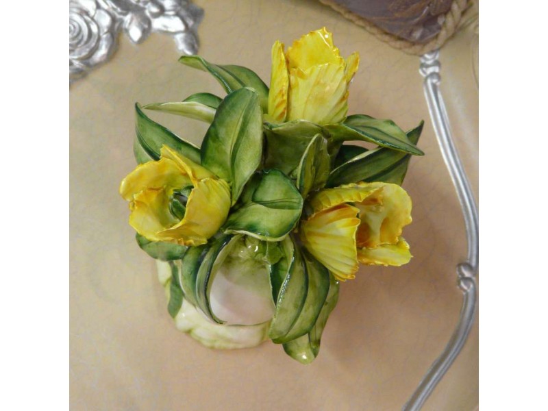 Композиция - Горшочек с жёлтыми тюльпанами