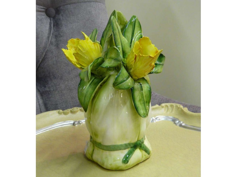 Композиция - Горшочек с жёлтыми тюльпанами